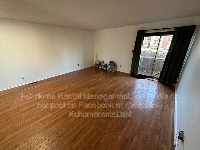 Building Photo - 1708 E 97th St