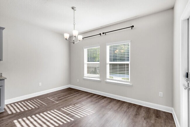 Building Photo - 9512 Mallette Dr