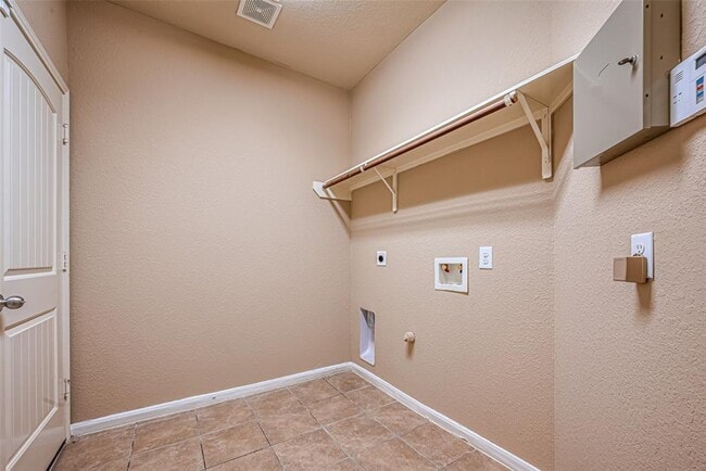 Building Photo - 18302 Red Oak Manor Ln