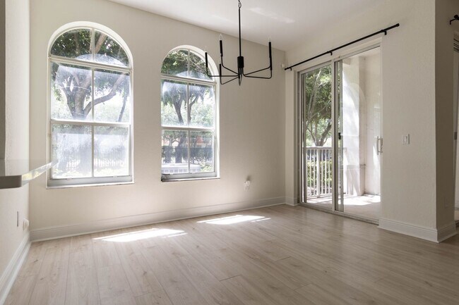 Building Photo - 4301 SW 160th Ave