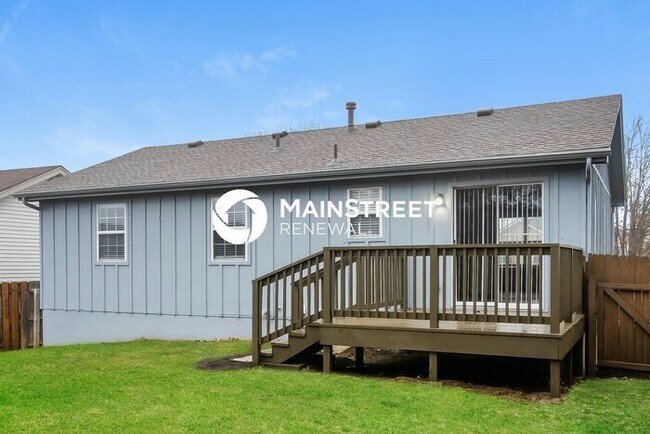 Building Photo - 3 Bedroom Pet-Friendly Home in KANSAS CITY, MO with Main Street Renewal