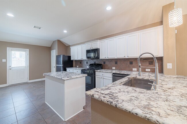 Building Photo - 18123 Almond Place Lane