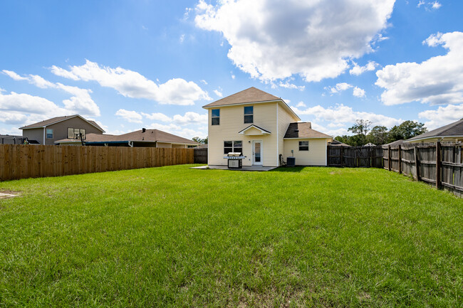 Building Photo - 35058 Quail Creek Dr