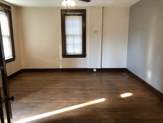 Building Photo - 2081 Garfield Ave