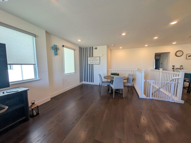 Building Photo - 44819 S Grimmer Blvd