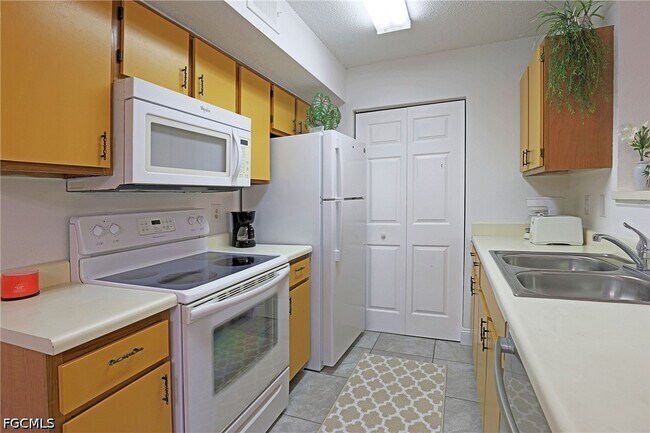 Building Photo - 12640 Equestrian Cir