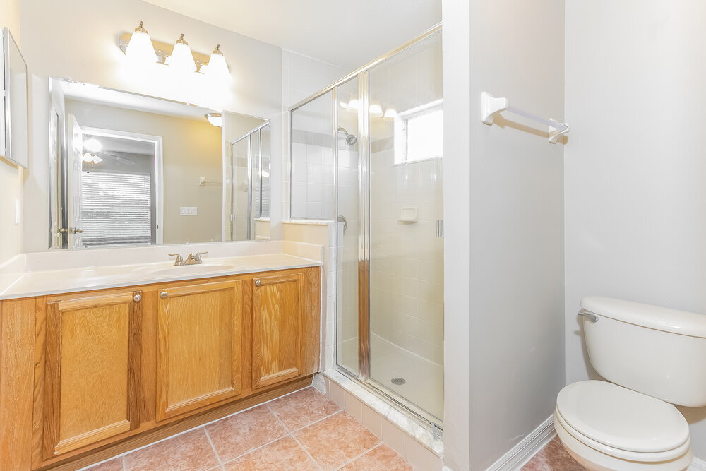 Building Photo - 2221 Heathwood Cir