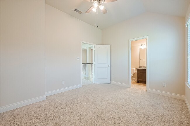 Building Photo - 14113 Timber Bluff Dr