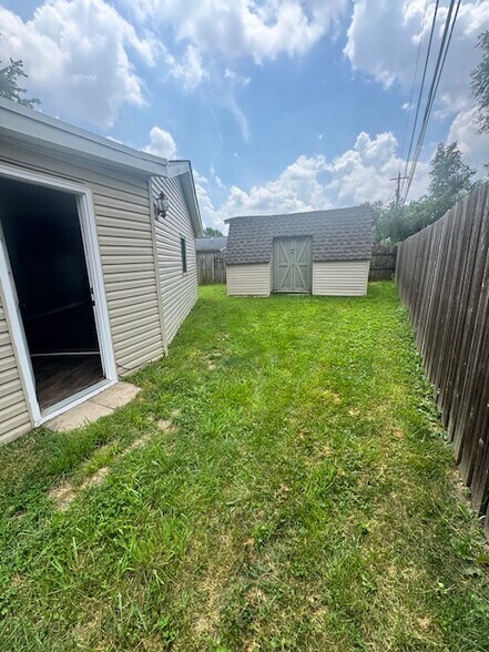 Building Photo - 4313 Alder Dr