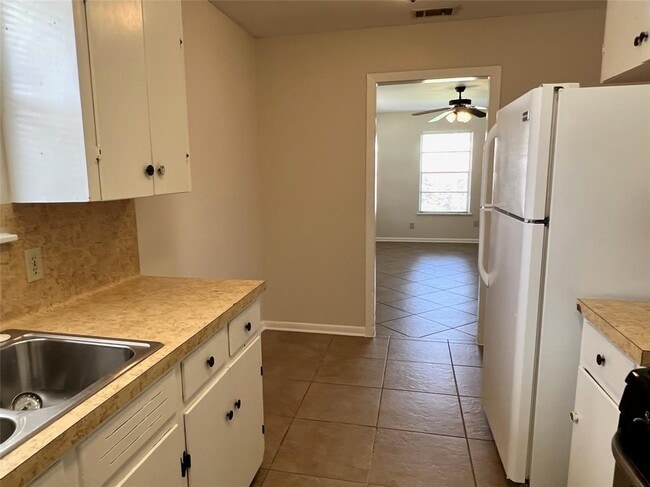 Building Photo - 3114 Hunt Trail