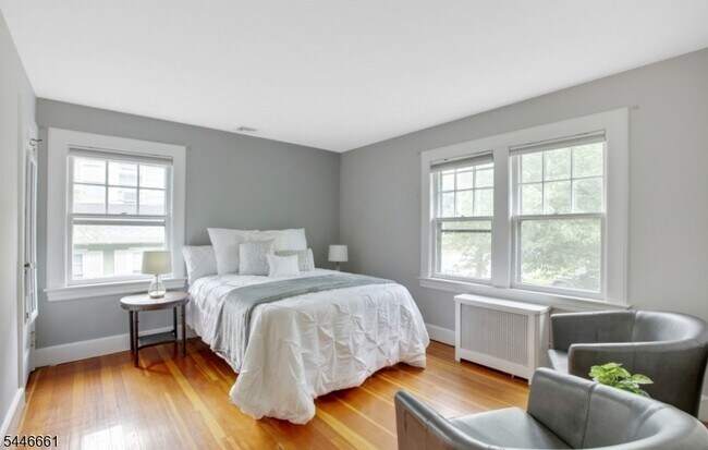 Building Photo - 14 Edgewood Terrace