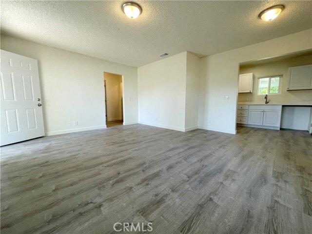 Building Photo - 2568 Cedar St