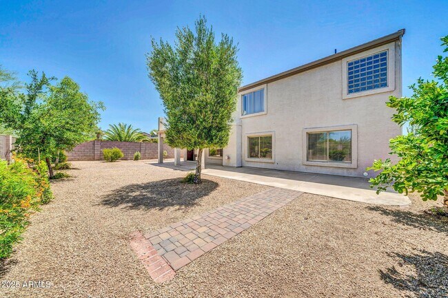 Building Photo - 26234 N 46th St