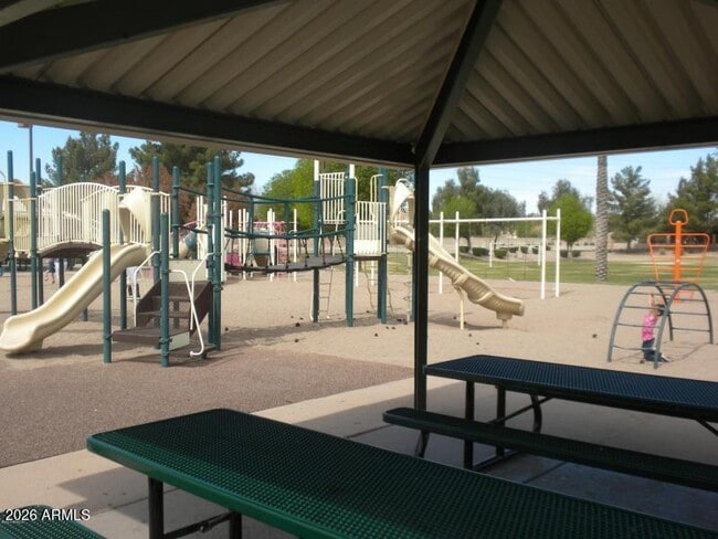 Building Photo - 2033 E Saratoga St