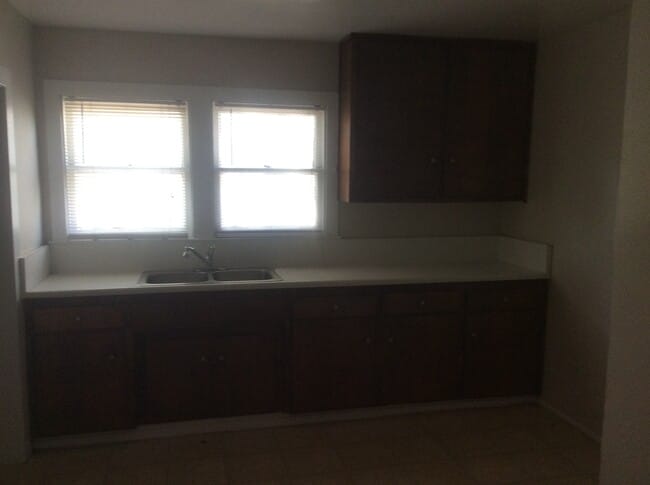 Building Photo - 1601-1615 4TH & 331 EYE ST.