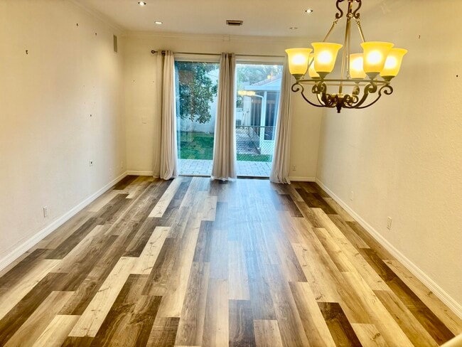 Building Photo - 5207 Eagle Cay Pl