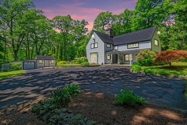Building Photo - 77 Crest Rd