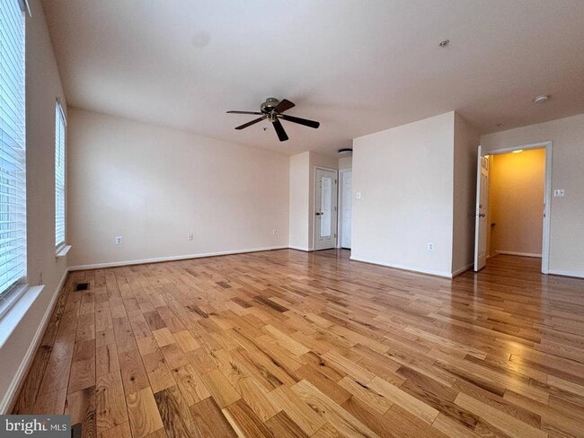 Building Photo - 18905 Lark Song Terrace