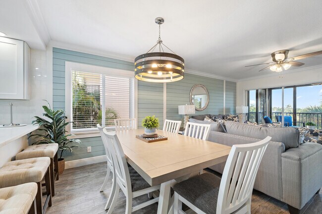 Building Photo - 275 Palm Ave