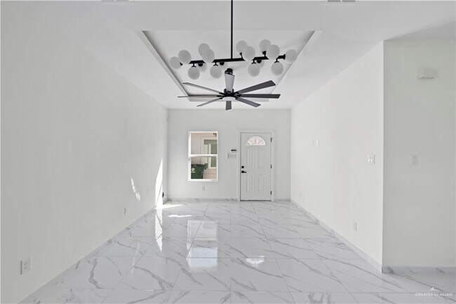 Building Photo - 10 Buccaneer Dr