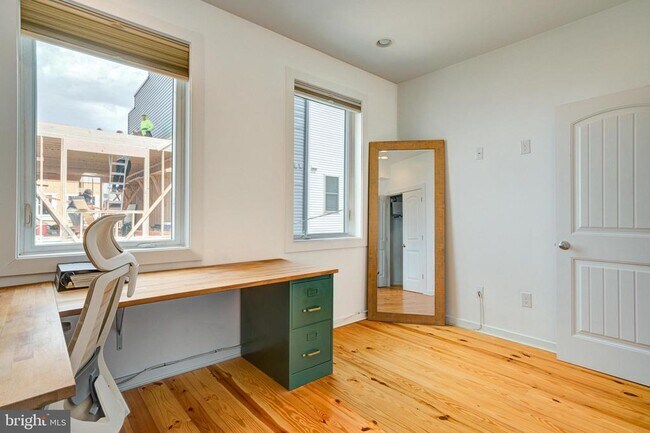 Building Photo - 1509 Dorrance St