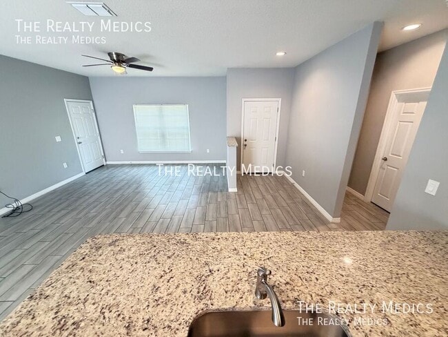 Building Photo - 491 Ixora Ave NW