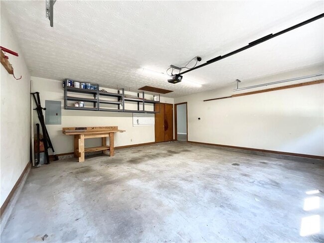 Building Photo - 3070 Bugle Dr