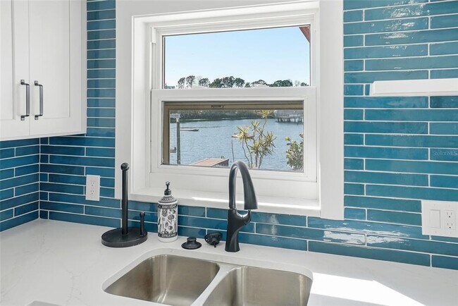 Building Photo - 3918 Americana Dr