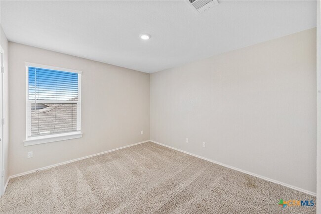 Building Photo - 305 Arnage Dr