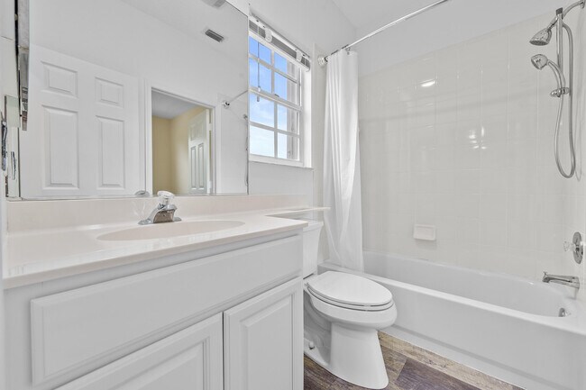 Building Photo - 3033 SE Brierwood Pl