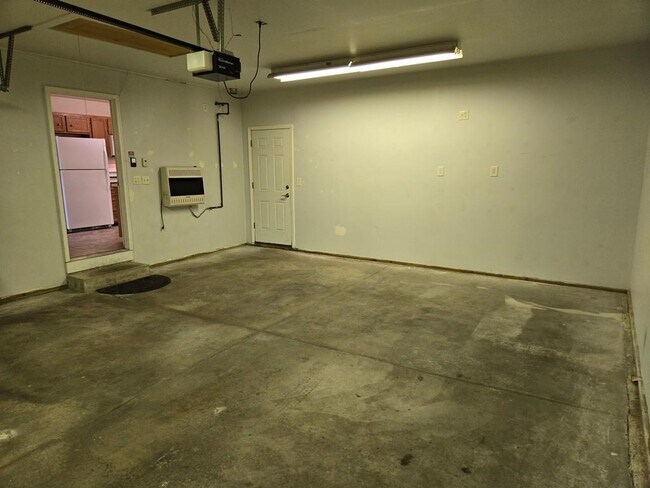 Building Photo - 5563 Stockton Dr
