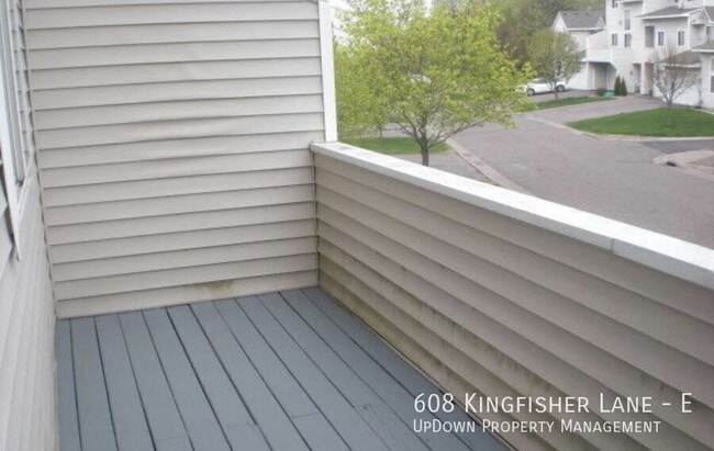 Building Photo - 608 Kingfisher Ln