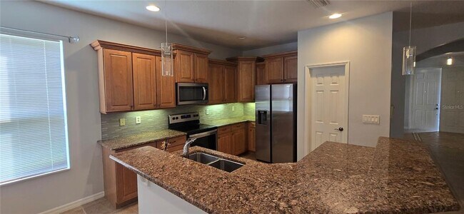 Building Photo - 7214 Beakrush Ln