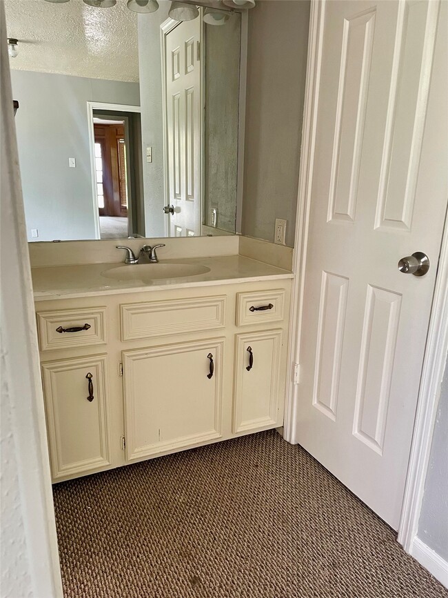 Building Photo - 21122 Harvest Hill Ln