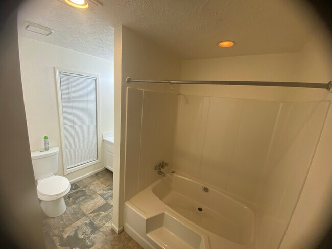 Building Photo - 2331 Wilkins Ct