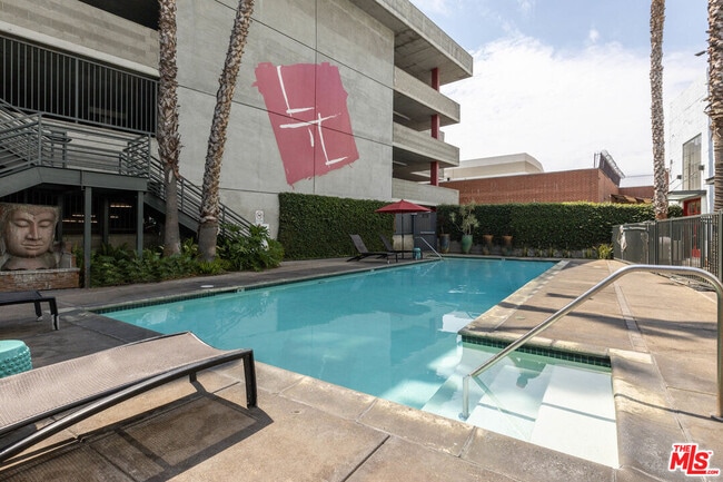 Building Photo - 420 San Pedro St