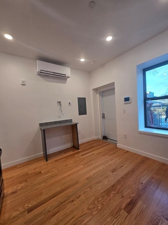 Building Photo - 165 Hawthorne St