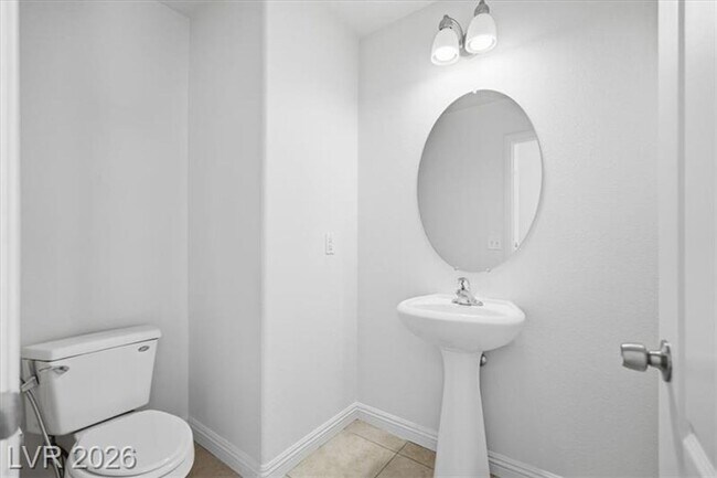 Building Photo - Inviting 3-Bedroom Home with Oversized Loft in Gated Southwest Community
