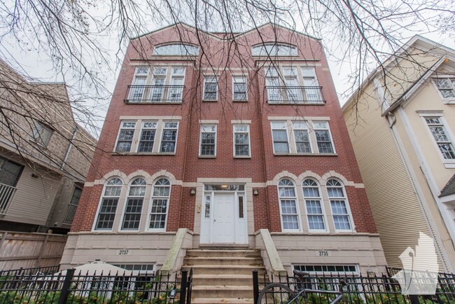 Building Photo - 2737 N Wayne Ave