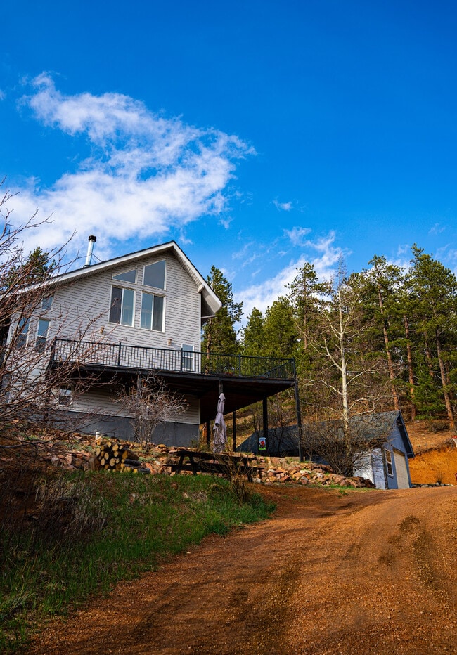 Building Photo - 2033 Rampart Range Rd