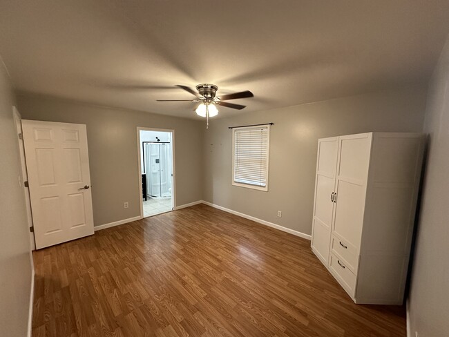 Master bedroom - 187 Cedar St