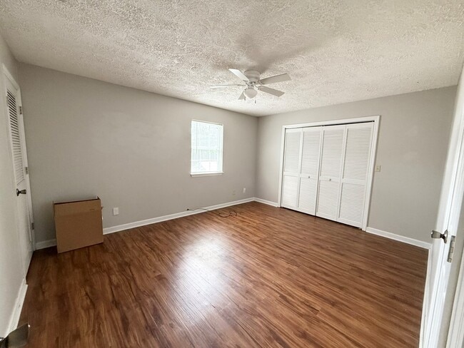 Building Photo - 405 Tallahassee St