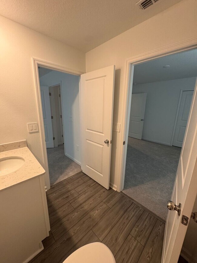 Building Photo - 4923 SW 81st Loop