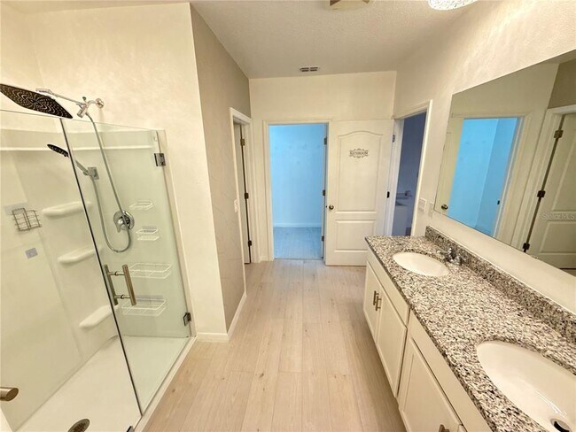 Building Photo - 2731 House Finch Rd