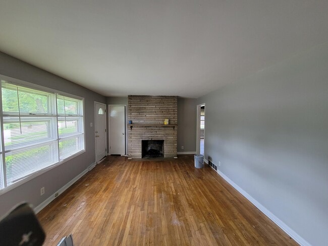 Building Photo - 1728 Shenandoah Dr