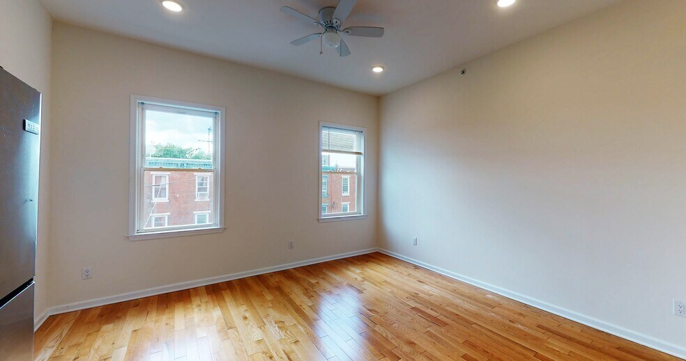 LIVING ROOM - 303 N 41st St
