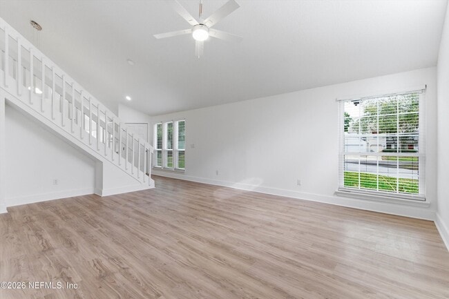 Building Photo - 325 Sunrise Cir