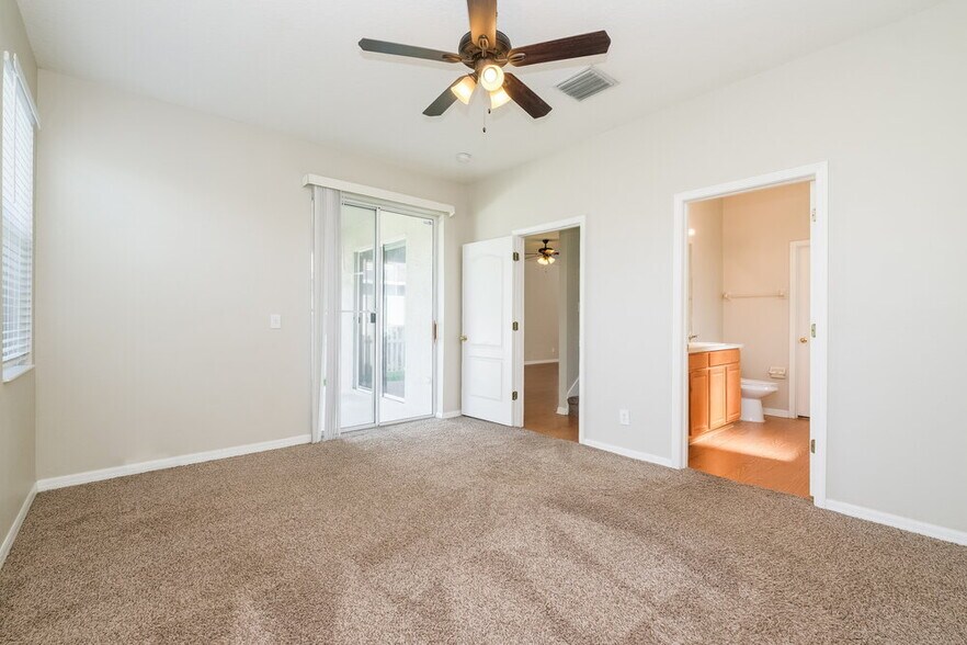 Building Photo - 8564 Deer Chase Dr