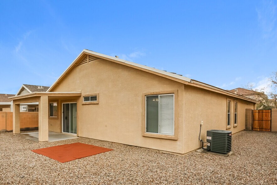 Building Photo - 7238 S 40th Ln