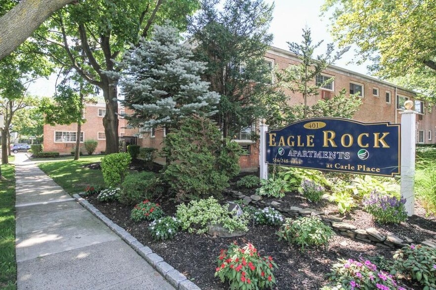 Eagle Rock Apartments at Carle Place 401 E Jericho Tpke Carle Place